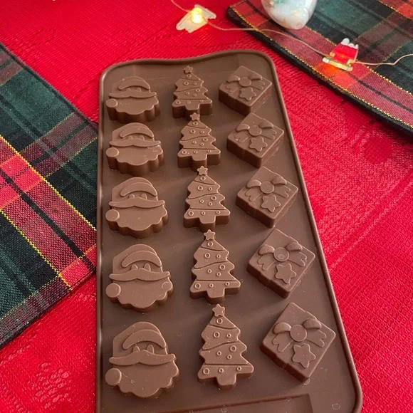Christmas Silicone Mold 🎄 - Picture 2 of 4